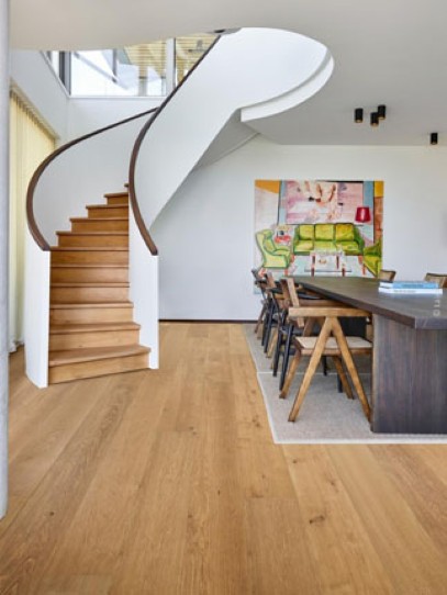 UV lakiran hrastov rustik parket ASTI