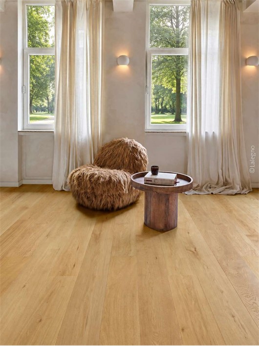 Natur lakiran hrastov parket CRANS MONTANA